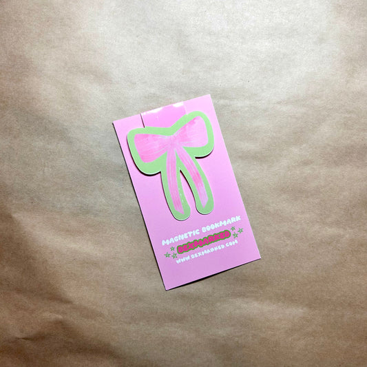 bow magnetic bookmark!